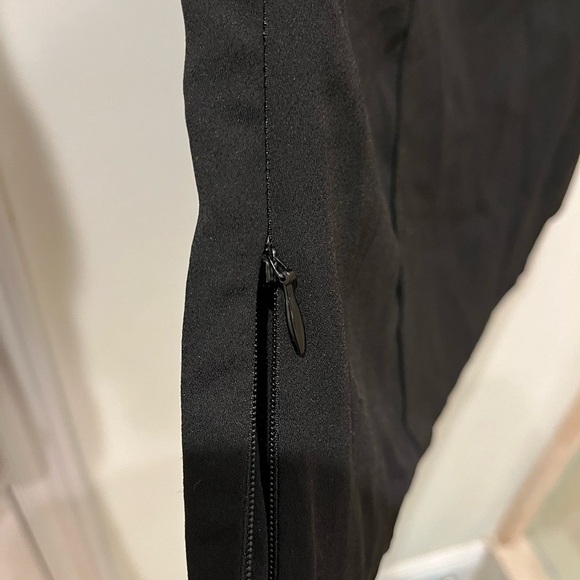 Black high neck lace detail top - Picture 4 of 6